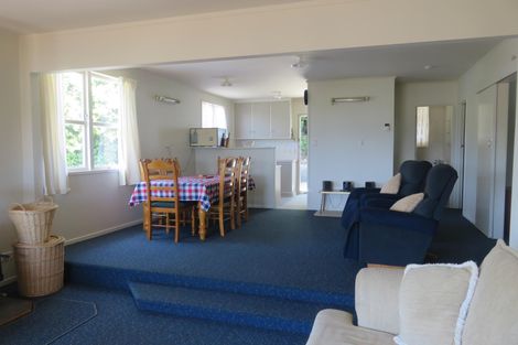 Photo of property in 13 Bush Point Road, Cable Bay, 0420