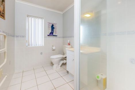 Photo of property in 20 Lothian Brae, Wattle Downs, Auckland, 2103