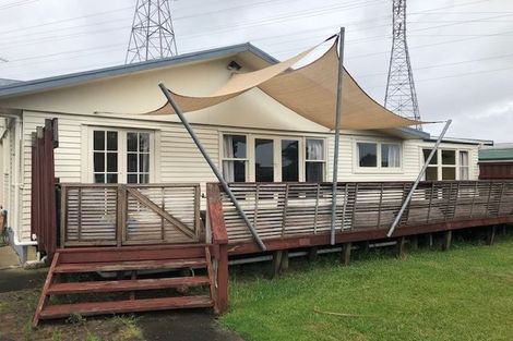 Photo of property in 93 Edgewater Drive, Pakuranga, Auckland, 2010