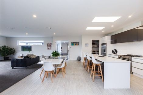 Photo of property in 33 Hartwell Drive, Kelvin Grove, Palmerston North, 4470