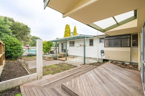 Photo of property in 104 Apollo Parade, Milson, Palmerston North, 4414
