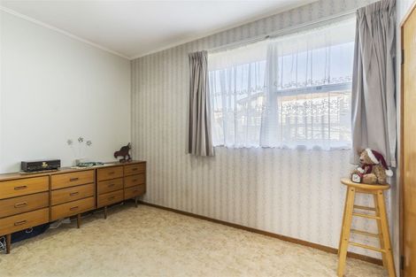 Photo of property in 4 Blue Way, Glendene, Auckland, 0602