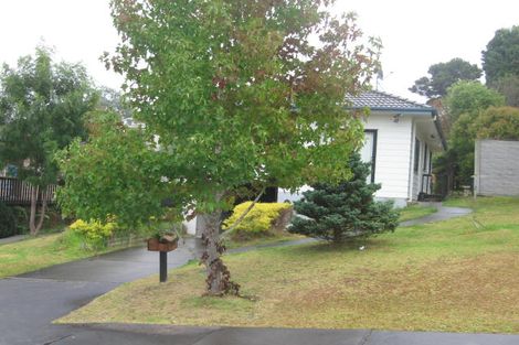 Photo of property in 10 Kupari Place, Totara Vale, Auckland, 0629