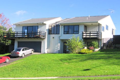 Photo of property in 1/17 Everglade Drive, Goodwood Heights, Auckland, 2105