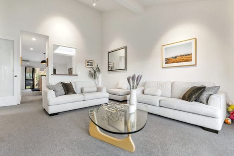 Photo of property in 10/8 Tobago Place, Sunnynook, Auckland, 0620