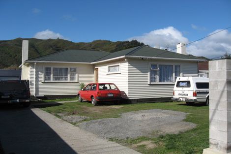 Photo of property in 56 Wellington Road, Wainuiomata, Lower Hutt, 5014