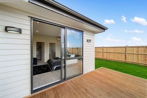 Photo of property in 3 Captain Rings Drive, Papakura, 2110