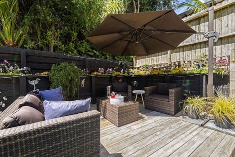 Photo of property in 1/45 Weatherly Road, Torbay, Auckland, 0630