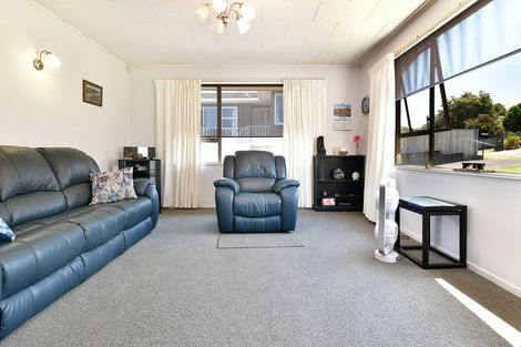 Photo of property in 13a Albatross Road, Red Beach, 0932