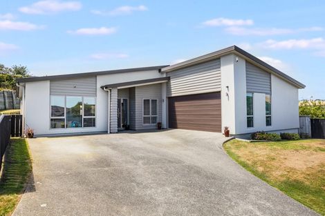 Photo of property in 33 Kahurangi Heights, Aotea, Porirua, 5024