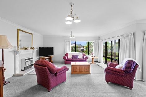 Photo of property in 9 Clearview Drive, Milson, Palmerston North, 4414