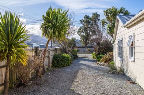 Photo of property in 138 Fitzherbert Street, Featherston, 5710