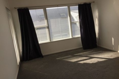 Photo of property in 4/221 Hurstmere Road, Takapuna, Auckland, 0622