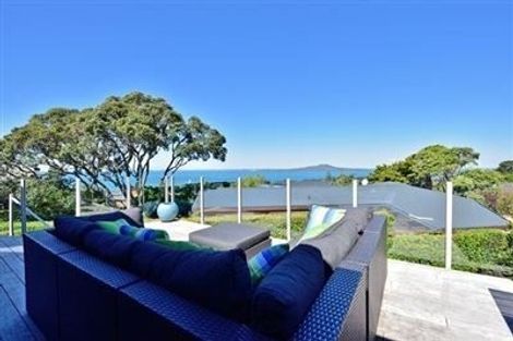 Photo of property in 2/91 Aberdeen Road, Castor Bay, Auckland, 0620