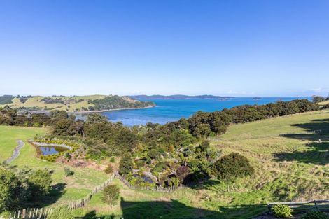 Photo of property in 220 Whitmore Road, Tawharanui Peninsula, Warkworth, 0986