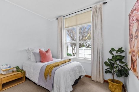 Photo of property in 107 Grays Road, Saint Leonards, Hastings, 4120