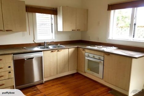 Photo of property in 7 Akatea Street, Berhampore, Wellington, 6023