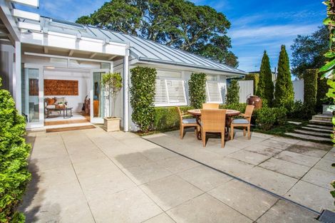 Photo of property in 24 Hamana Street, Narrow Neck, Auckland, 0622