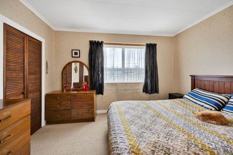 Photo of property in 52 Wallscourt Place, Normanby, Hawera, 4614