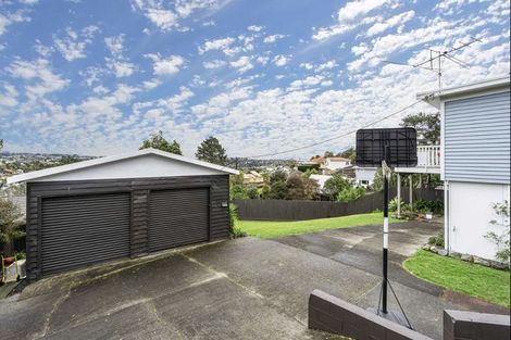 Photo of property in 143 Browns Bay Road, Browns Bay, Auckland, 0630