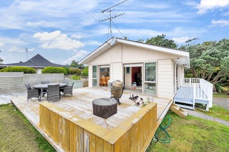 Photo of property in 22 Scarlock Avenue, Browns Bay, Auckland, 0630