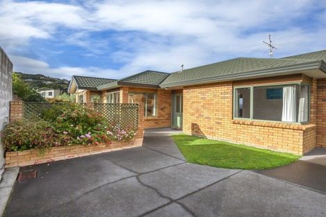 Photo of property in 80a Oxford Street, Tawa, Wellington, 5028