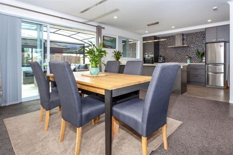 Photo of property in 170 Golden Shore Place, Coromandel, 3506