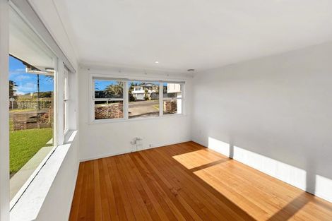 Photo of property in 832 Whangaparaoa Road, Manly, Whangaparaoa, 0930