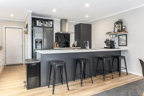 Photo of property in 8 Peter Tapp Way, Wainuiomata, Lower Hutt, 5014