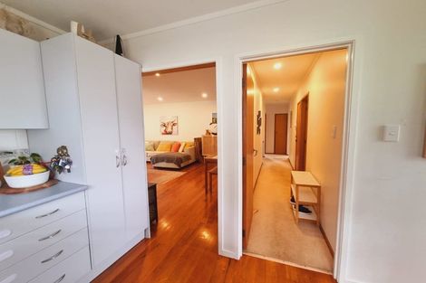 Photo of property in 5 Imogene Way, Half Moon Bay, Auckland, 2012
