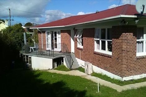 Photo of property in 5 Plumley Crescent, Mangere, Auckland, 2022