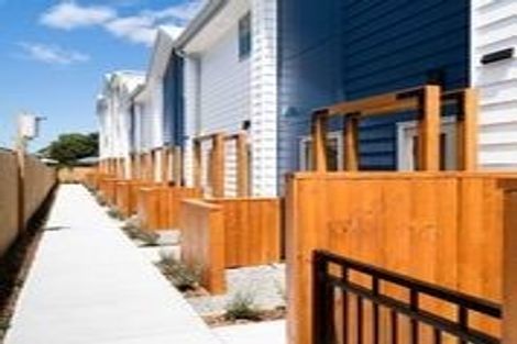 Photo of property in 11/8 Yeovil Road, Te Atatu Peninsula, Auckland, 0610