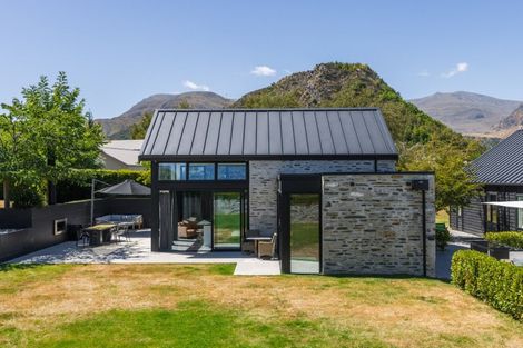 Photo of property in Butel Park, 15 Essex Avenue, Arrowtown, 9302