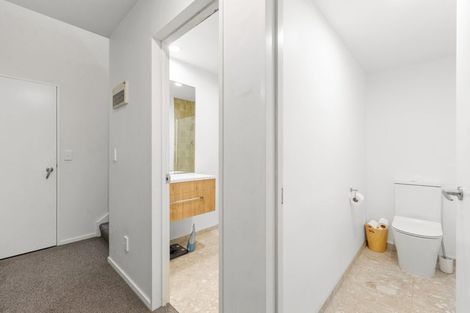 Photo of property in 8 Wye Place, Fernhill, Queenstown, 9300