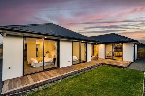 Photo of property in 5 Olearia Lane, Halswell, Christchurch, 8025