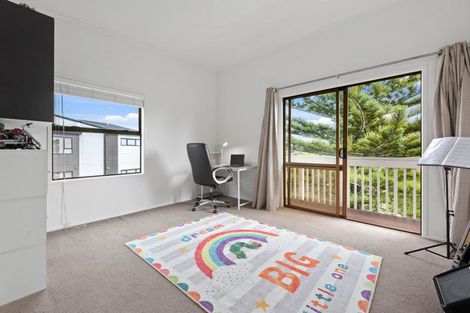 Photo of property in 10 Pine Terrace, Howick, Auckland, 2014