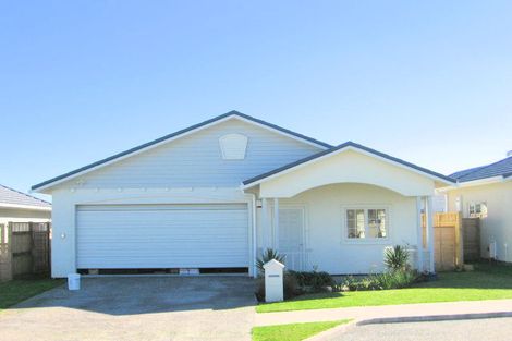 Photo of property in 8 Mulvaney Crescent, Henderson, Auckland, 0612