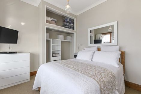 Photo of property in 285 Karaka Bay Road, Karaka Bays, Wellington, 6022