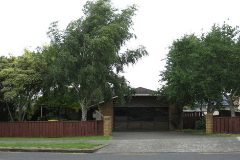 Photo of property in 290 Queen Street, Pukekohe, 2120