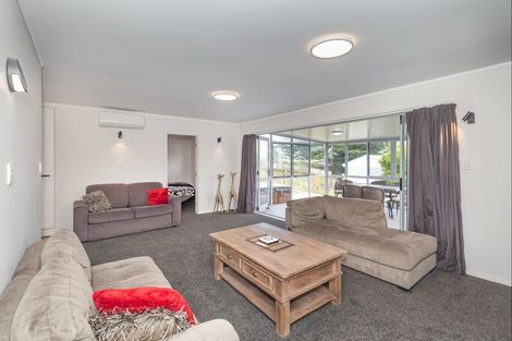 Photo of property in 63 Kahukura Avenue, Waitarere Beach, Levin, 5510