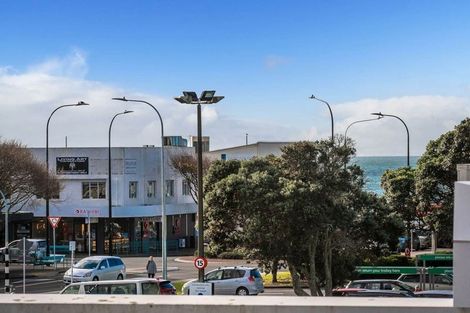 Photo of property in 20 Mina Way, Browns Bay, Auckland, 0630