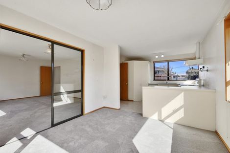 Photo of property in 2/24 Woodbury Street, Avonhead, Christchurch, 8042