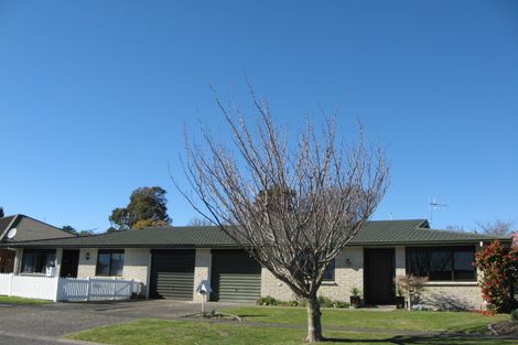 Photo of property in 2/75 Reynolds Road, Havelock North, 4130