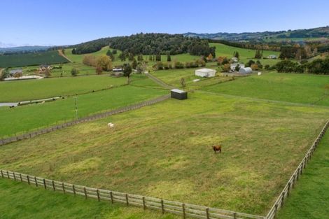 Photo of property in 143a Ingram Road, Bombay, Drury, 2579