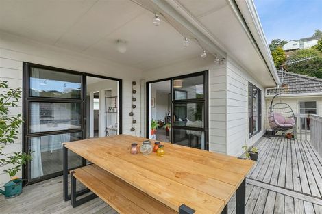 Photo of property in 308 Main Road, Tawa, Wellington, 5028