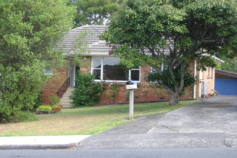 Photo of property in 19 Taupo Street, Green Bay, Auckland, 0604