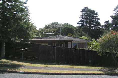 Photo of property in 1/12 Paruru Avenue, Northcote, Auckland, 0627