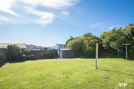 Photo of property in 7 Ruskin Road, Newlands, Wellington, 6037