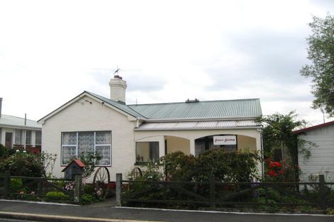 Photo of property in 18 Eastbourne Street, Caversham, Dunedin, 9012