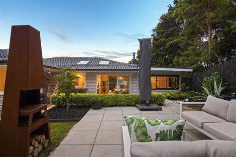 Photo of property in 102 Park Hill Road, Birkenhead, Auckland, 0626